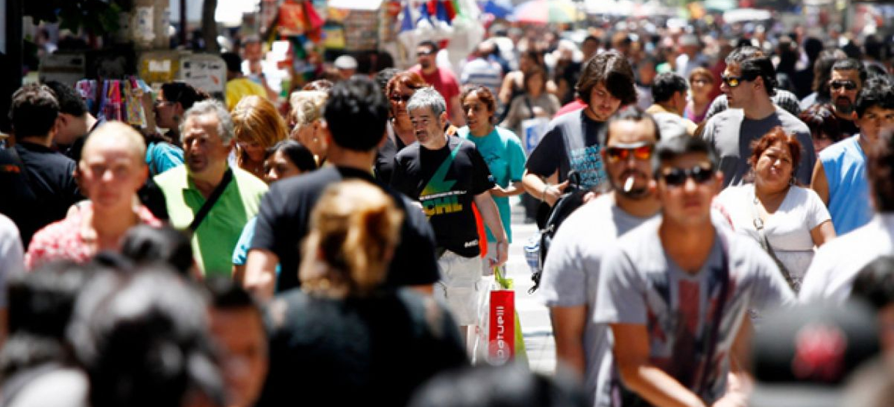 El costo de la vida es identificado como el principal problema de la clase media