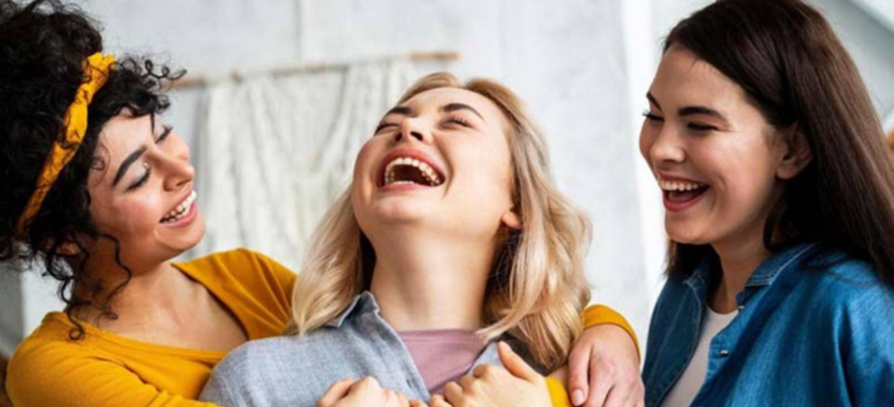 59% cree que los chilenos tienen buen sentido del humo