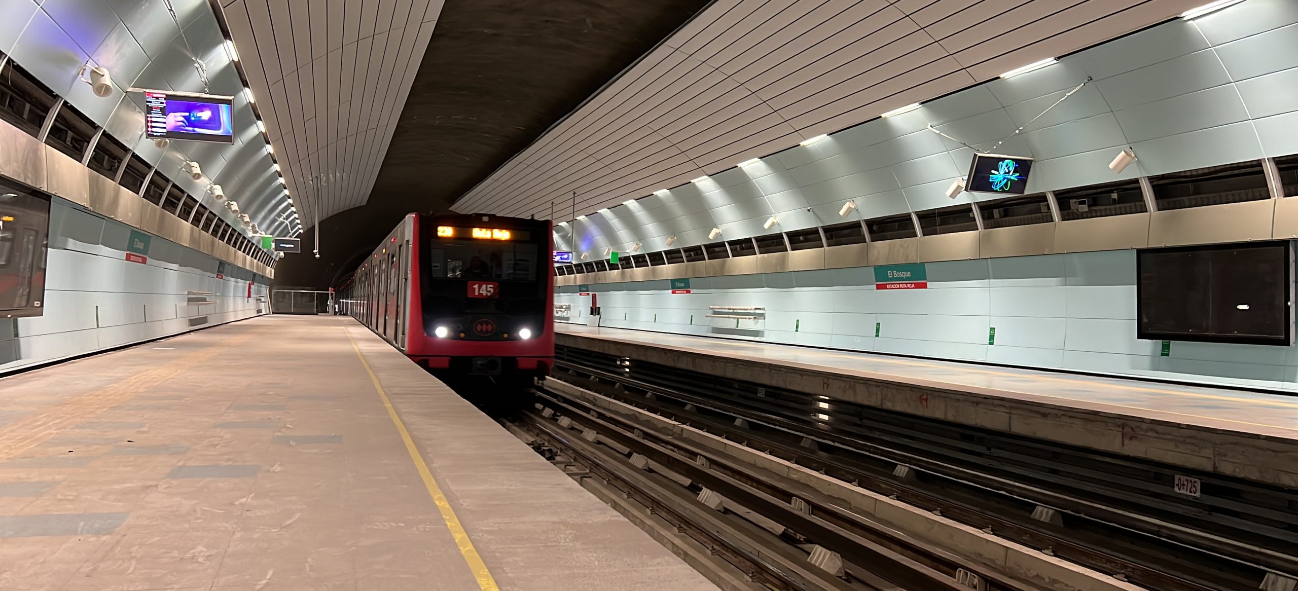 Metro se mantiene como la institución con mayores niveles de confianza